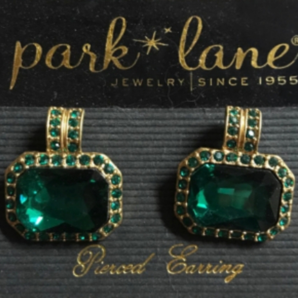 💚 Nwt Park Lane Emerald Green Earrings